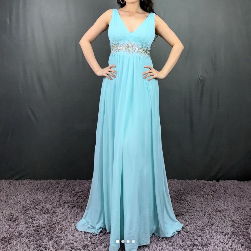 Elegant Blue Evening Gown